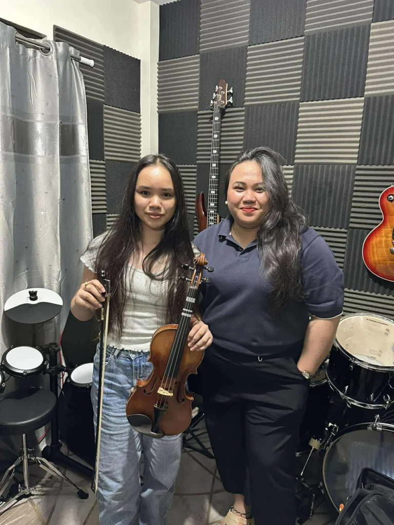 Linah Rocio Violin - RMusic Performing Arts Studio